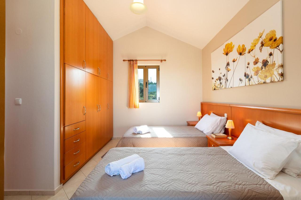 Maroulas Villas Ioanna & Stavros, Private Pools, Bbq & Seaview, By Thinkvilla ภายนอก รูปภาพ